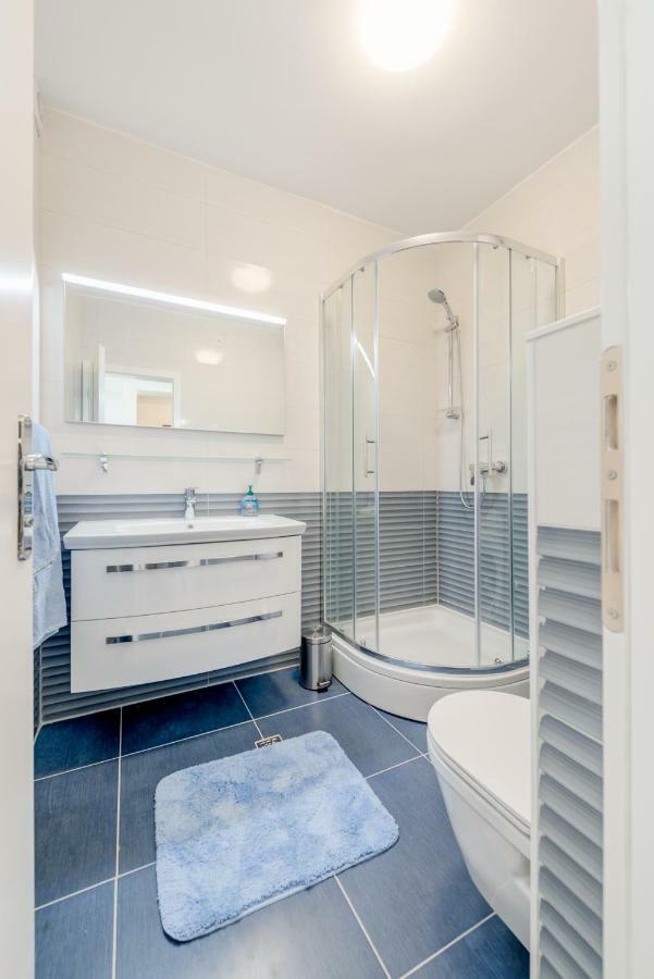Apartmani Mirta אומיס מראה חיצוני תמונה