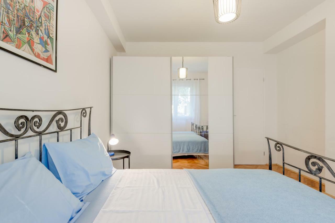Apartmani Mirta אומיס מראה חיצוני תמונה