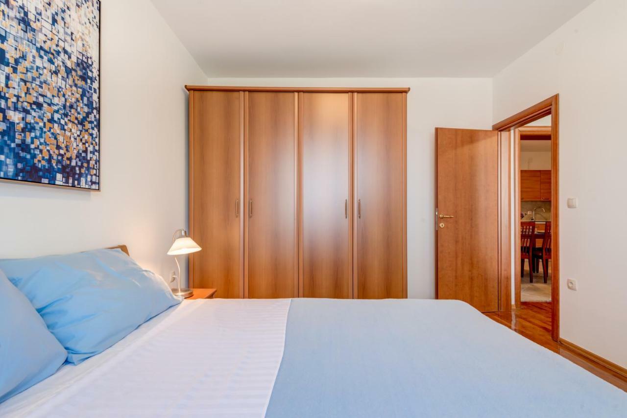 Apartmani Mirta אומיס מראה חיצוני תמונה