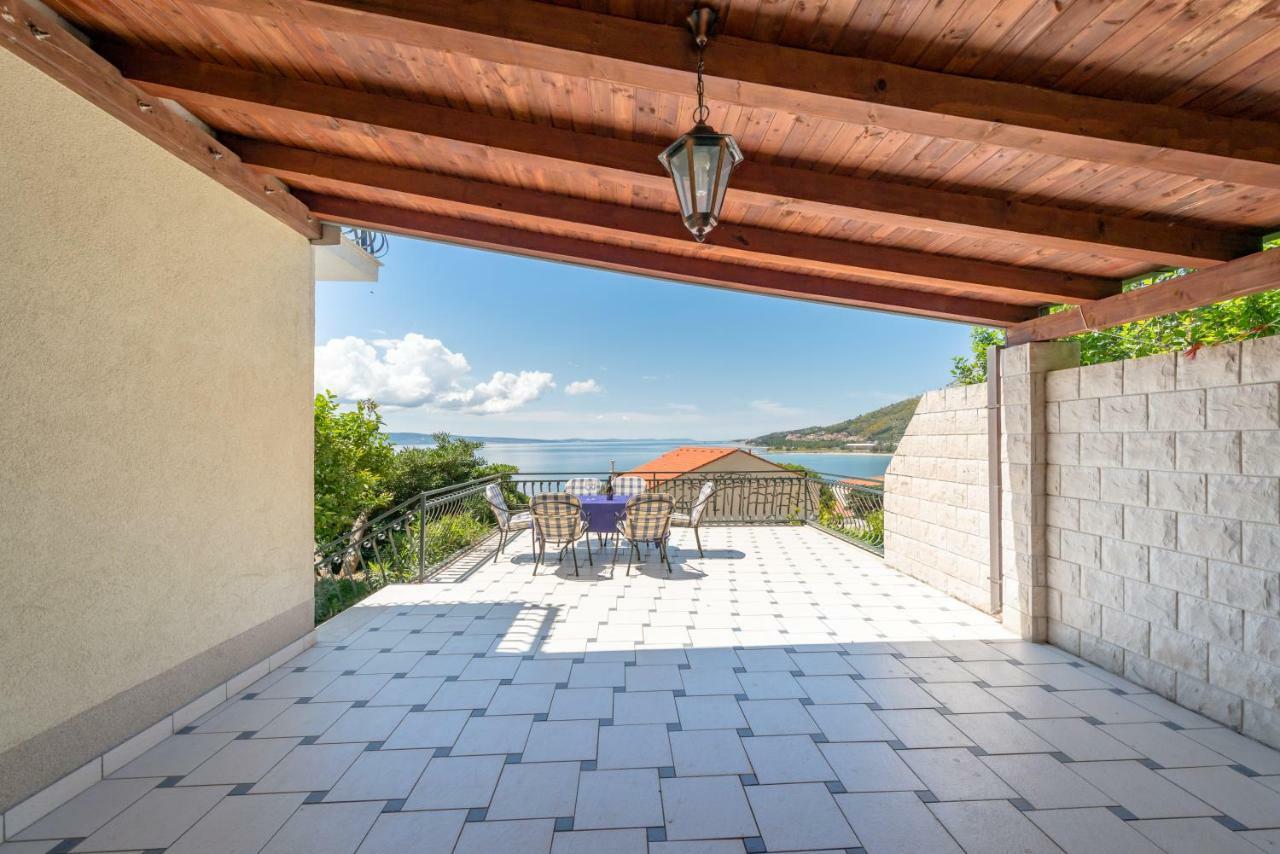 Apartmani Mirta אומיס מראה חיצוני תמונה
